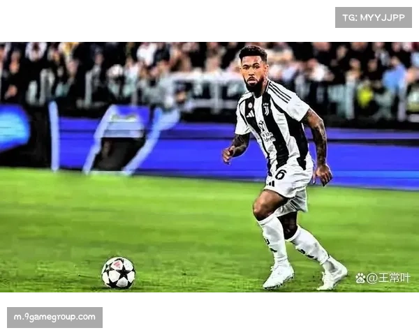 道格拉斯路易斯租借回归维拉 填补蒂勒曼斯伤停空缺